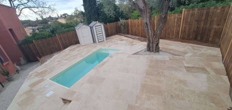 Dallage en travertin