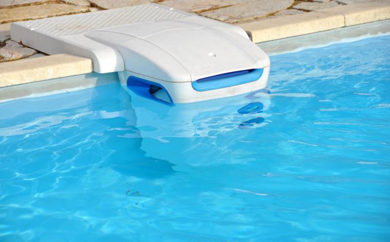 Professionnel pour rénovation d'une piscine avec pose d'un liner neuf à Fréjus