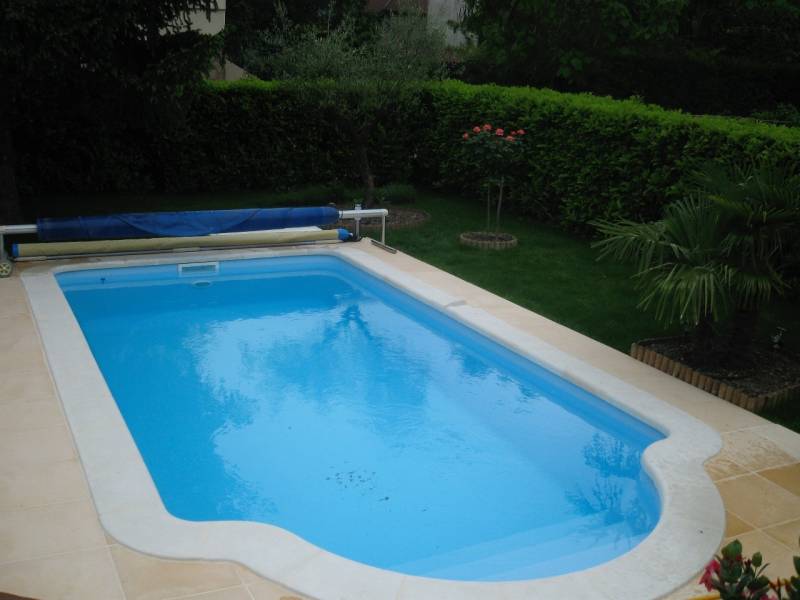 Piscine en coque poplyester CHYPRE