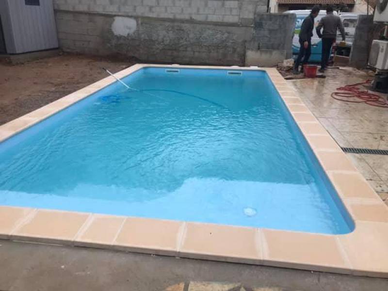 Piscine coque polyester modèle MALIBU 7+