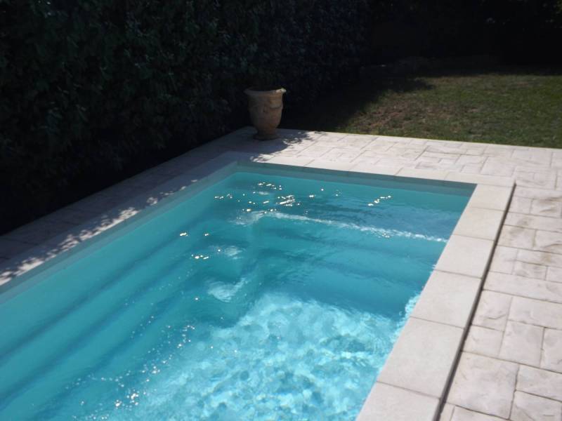 Piscine en coque polyester MINI PISCINE