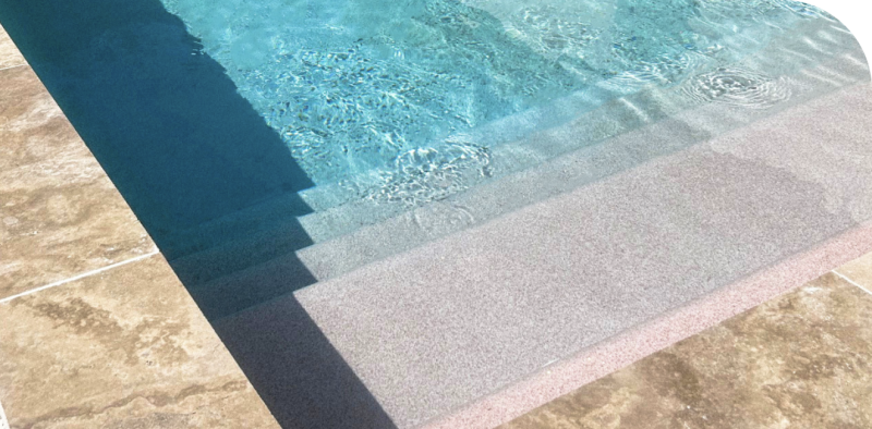 Piscine Ceramic de Luxe couleur rose Rodonita à Antibes