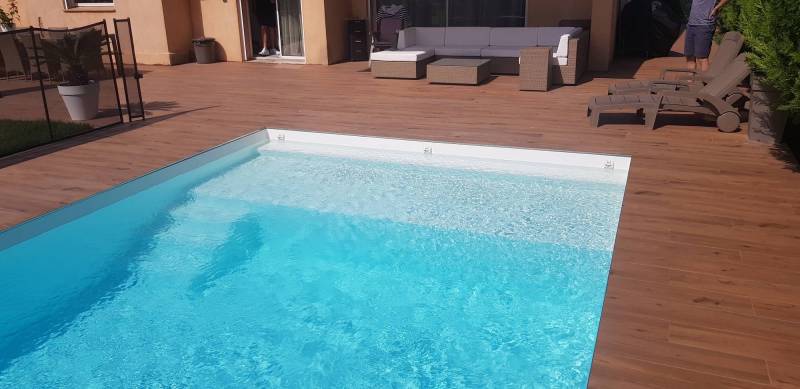 Piscine en coque polyester NOUMEA