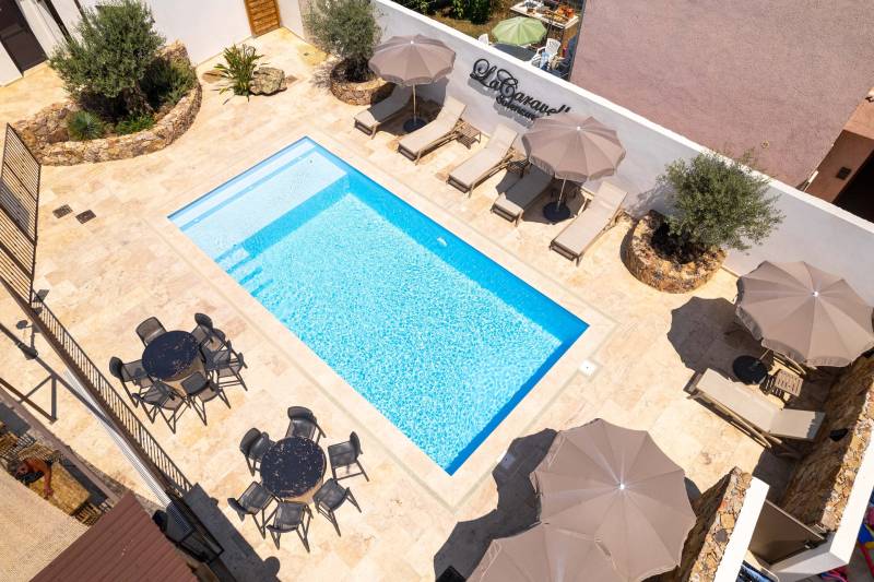 Piscine en coque polyester TONGA