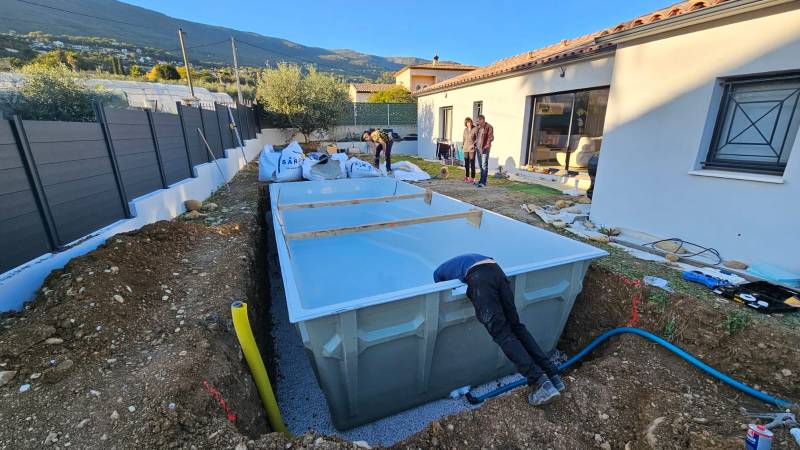 Plomberie périphérique d'une piscine à Mougins