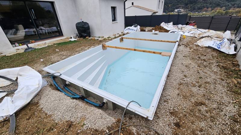 Remblai d'une piscine à Mougins