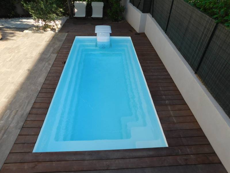 Piscine en coque polyester MINI PISCINE