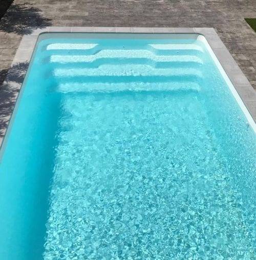 Piscine coque polyester modèle SAHARA 7